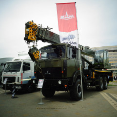 Новый автокран KC-55727-5-31В представил МАЗ