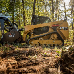 Caterpillar выпустила компактный гусеничный погрузчик Cat 299D2 XHP Land Management