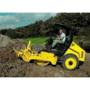 Bomag BW 124 PDH-40 w-blade